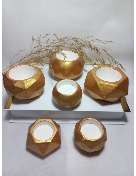 Antik Gold Ev ve Ofis Aksesuarı Sukulent/Kaktüs Saksı, Mumluk Set Dekoratif Obje 6 Parça Antik Gold Ev ve Ofis Aksesuarı Sukulent/Kaktüs Saksı, Mumluk Set Dekoratif Obje 6 Parça