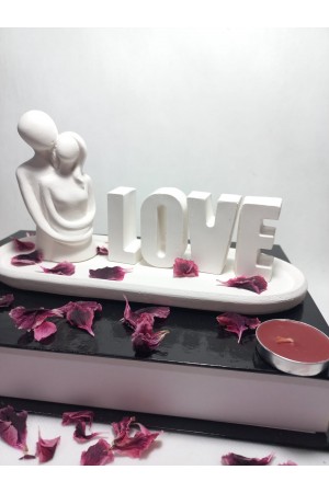 LOVE Yazılı Kalp Figürlü Sarılan Sevgili Biblo Set Beyaz